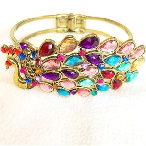 4/$10🎈NWOT🌈Crystal Rainbow Peacock Bracelet